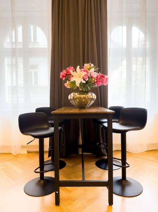 Exclusive Suite Museumsquartier Vienna Esterno foto